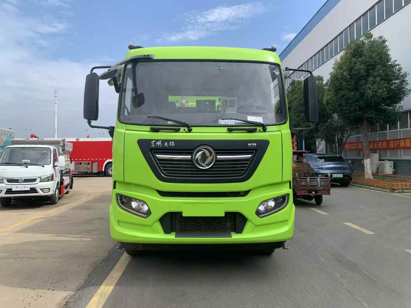 東風(fēng)天錦掃路車