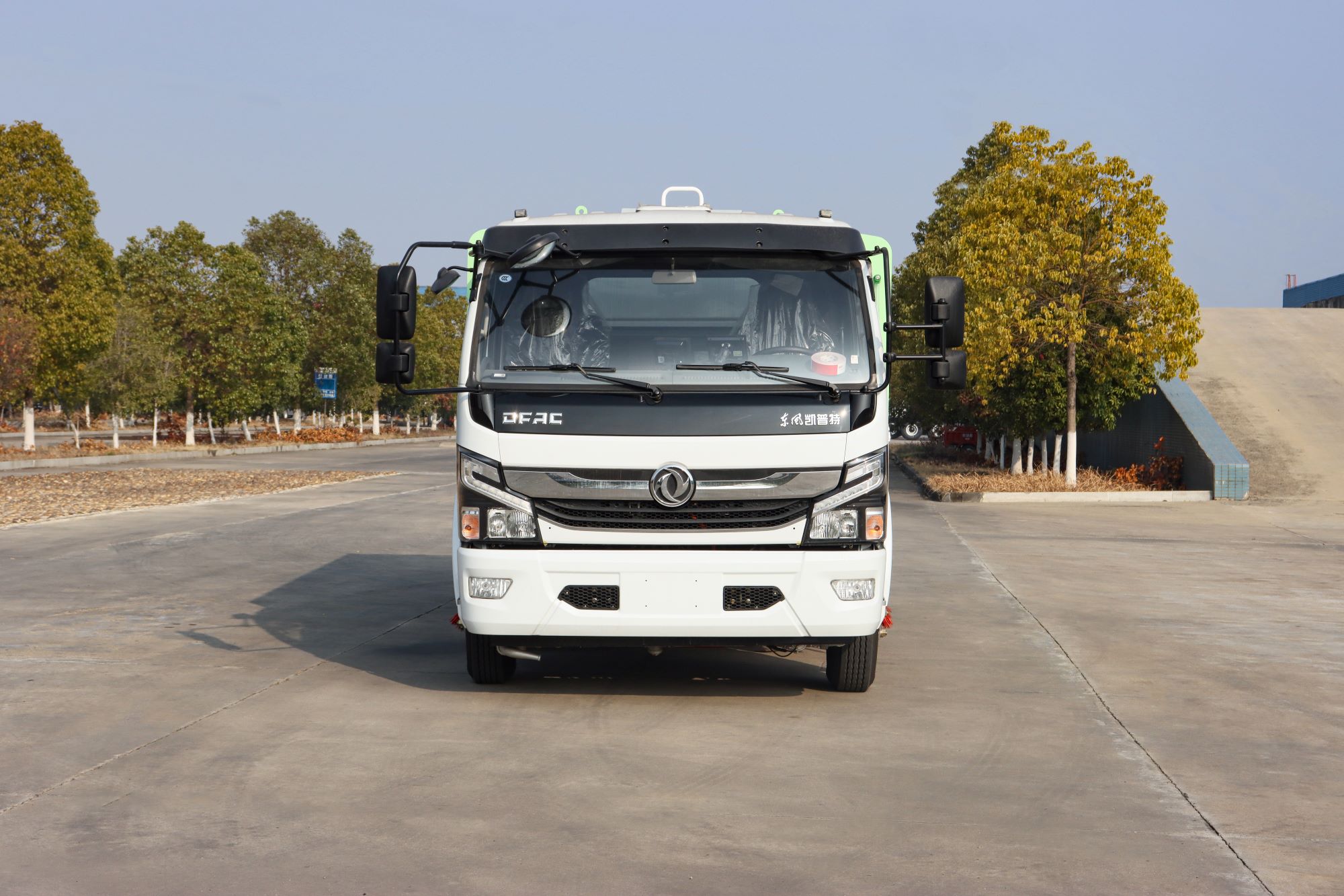 東風(fēng)凱普特純電動(dòng)洗掃車