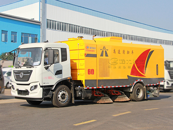 東風(fēng)天錦高速清掃車
